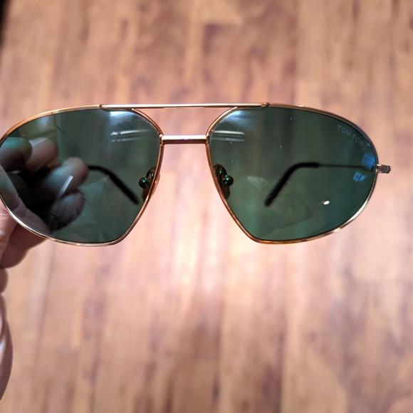New Aviator Style Sunglasses - Tom Ford - Picture 1 of 7